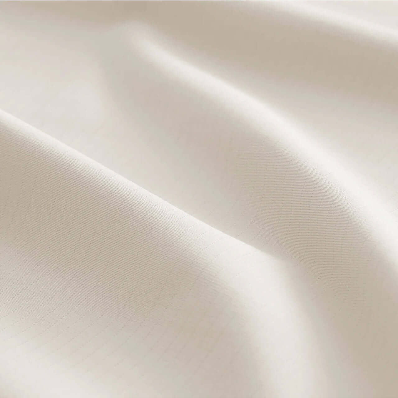 Hypoallergenic cooling pillowcase for temperature regulation during menopause