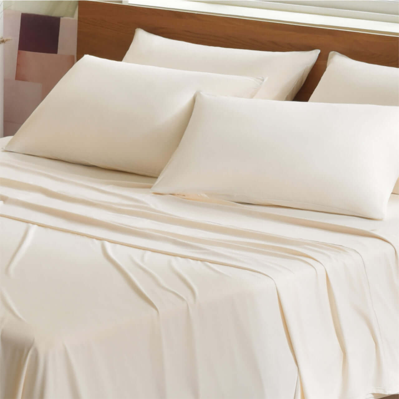 Hypoallergenic cooling pillowcase for temperature regulation during menopause