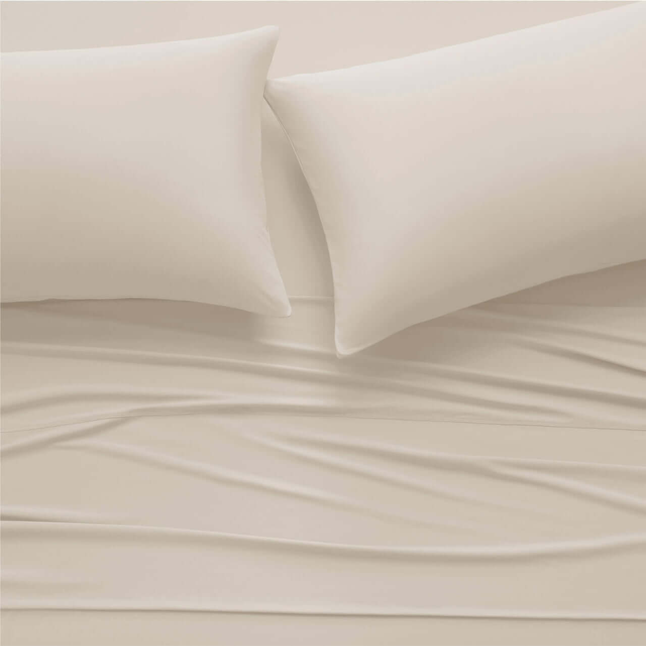 Hypoallergenic cooling pillowcase for temperature regulation during menopause