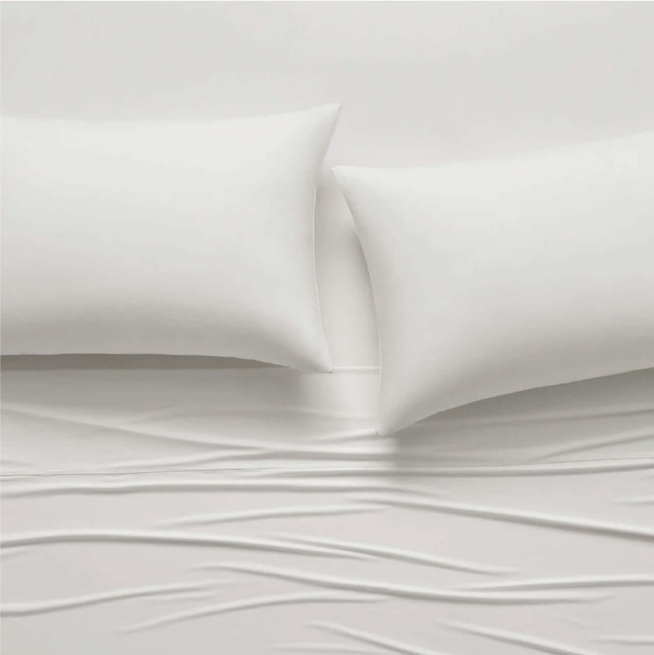 Hypoallergenic cooling pillowcase for temperature regulation during menopause