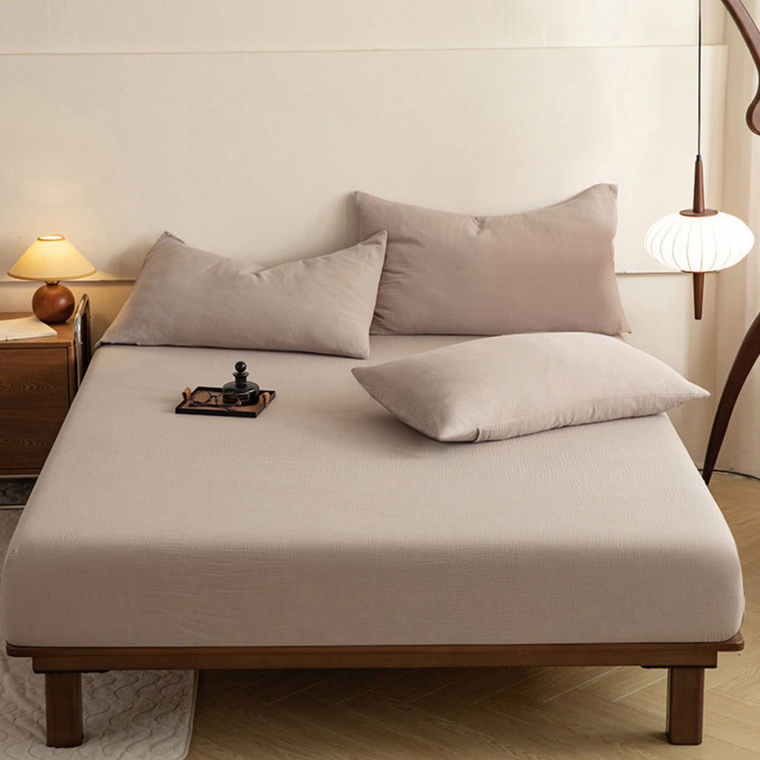 Greige-fitted sheet