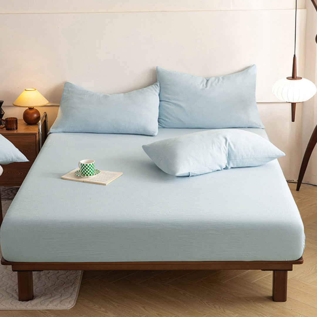 Light blue fitted sheet