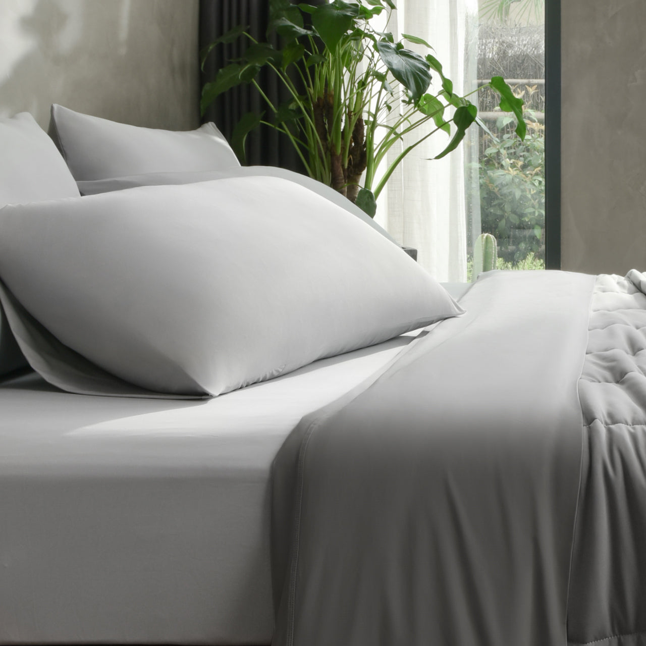 gray comforter2