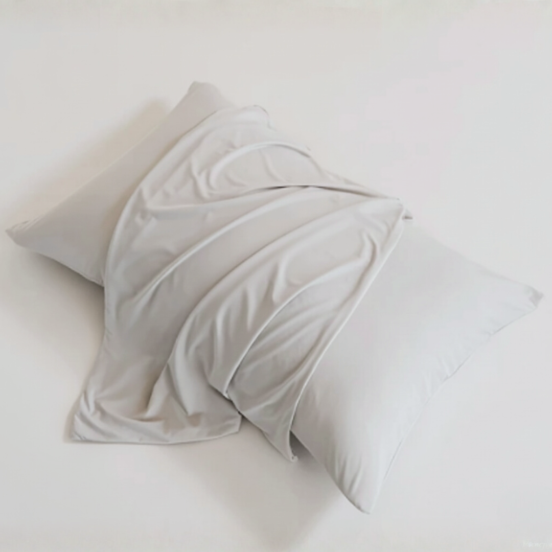 5f1276b8-864f-492a-8bca-c00654dbb998/gray_pillowcase_1.png